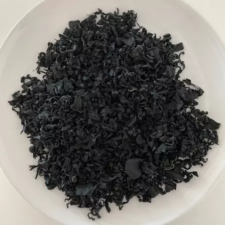 Bio-dehydrierter Wakame bei niedriger Temperatur, lockiger Salat