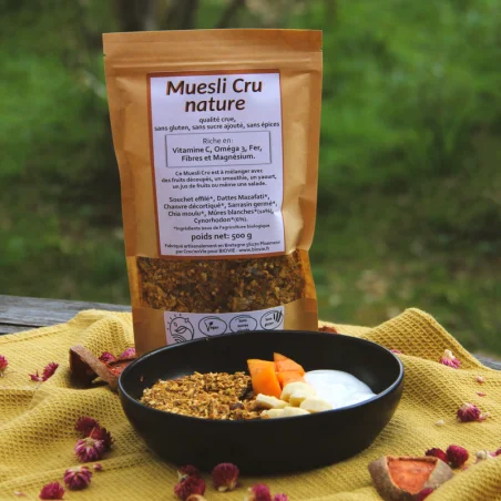 organic healthy and raw muesli, natural flavor