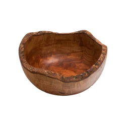 Handmade irregular salad bowl in olive wood | BIOVIE